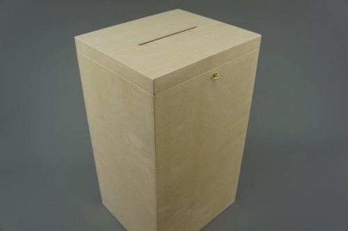 Lockable plain wooden - wooden, box