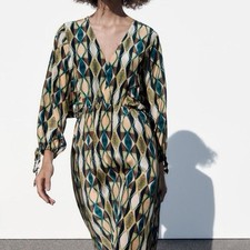 NWOT ZARA PRINTED MIDI