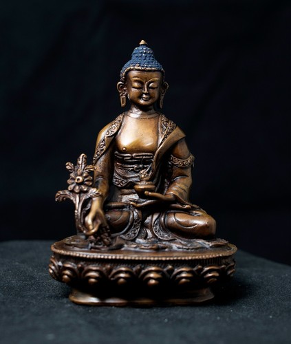 Tibetan lord medicine buddha - lord,