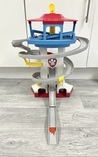 Paw Patrol Adventure Bay Lookout Tower with 2 Metal Die Cast Cars