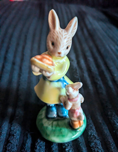 Ceramic rabbit figurine - ceramic,