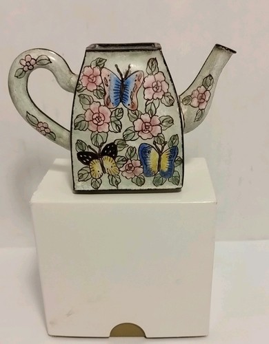 Miniature teapot covered - , in