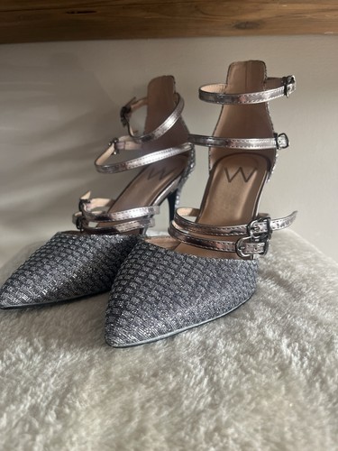 Wallis ladies size silver - 4,
