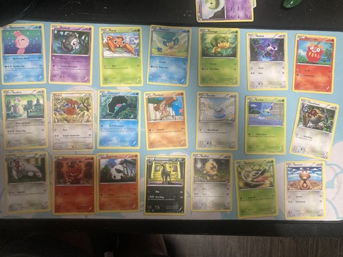 Pokemon cards lot prop - prop, listing
