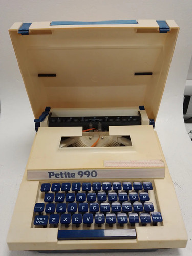 Vintage petite 990 portable - petite,
