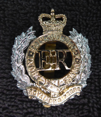 Royal engineers - (cap, badge)
