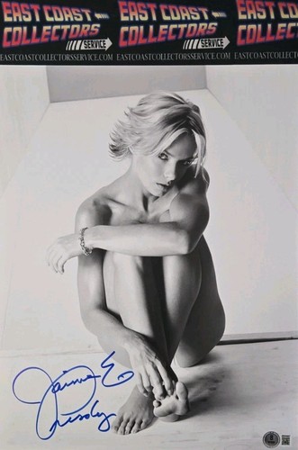 Jamie pressly autographed - jamie,