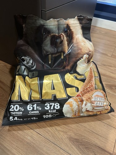 Mutant mass vanilla cake - mass,