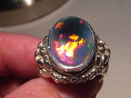 Large black welo opal - ,