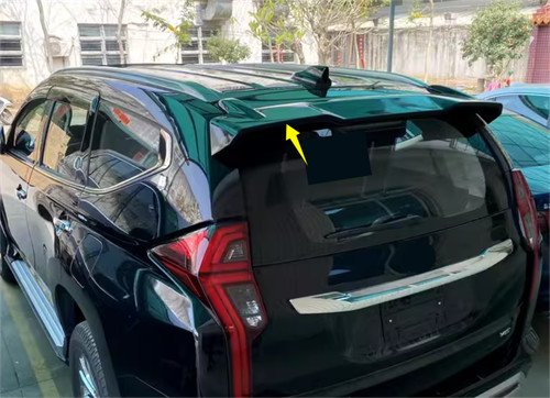 Rear roof spoiler - wing, lip