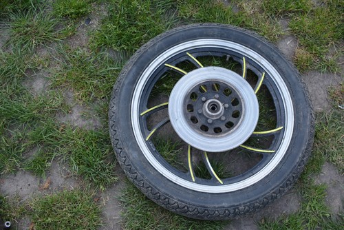 Yamaha rd250lc rd350lc front
