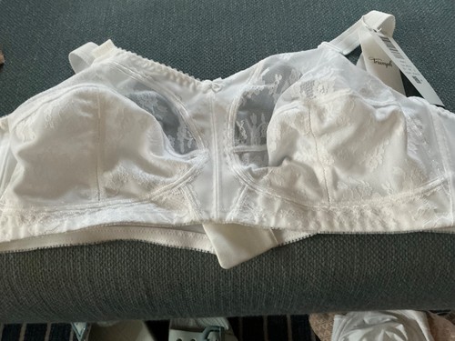 Triumph white doreen non wired - triumph,