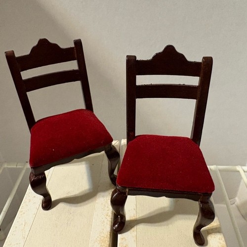 Vintage dollhouse queen - dollhouse,