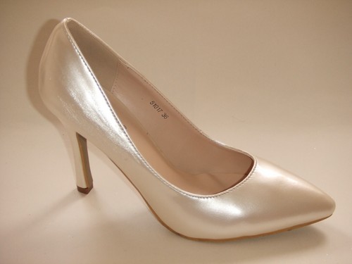 Size 4 ivory cream - size,