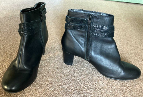 Hush puppies black - puppies,
