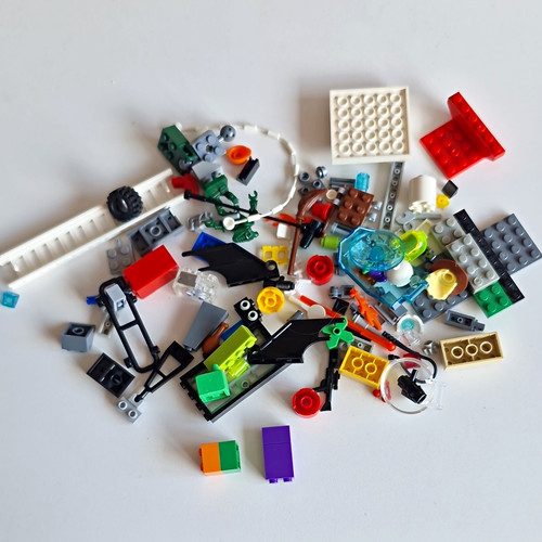 Lego bulk lot mixed bricks - lego,