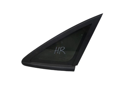 Right rear triangle window - rear,