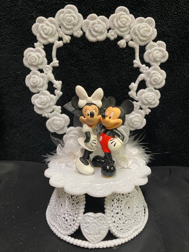 Cute mickey and minnie - mickey,