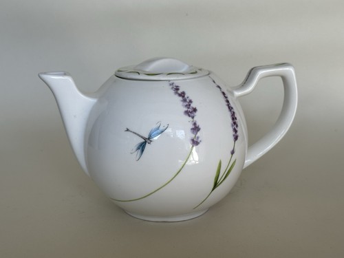 Vintage white ceramic teapot - white,