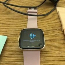 Fitbit Versa 2 Smartwatch Pre