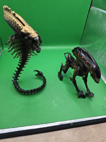 Kenner aliens pair - kenner,