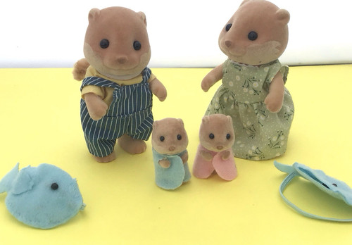 Sylvanian families splashy - families,