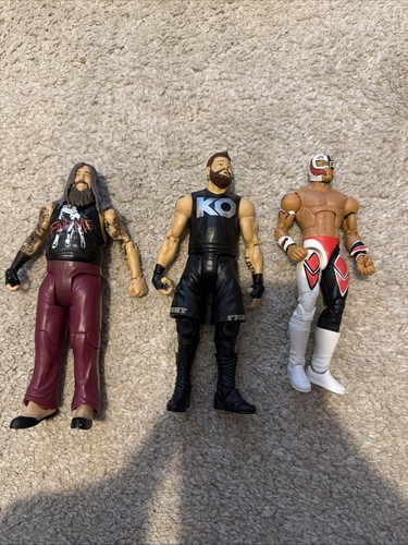 Wwe figures bundle - wwe, wyatt