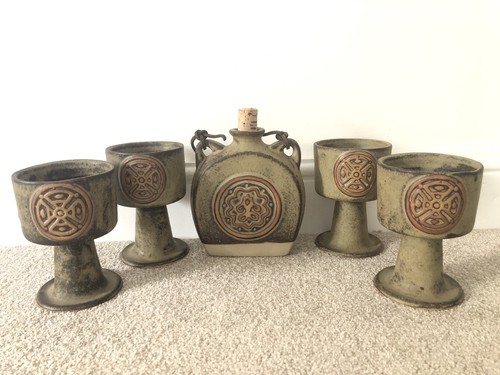Vintage 1970s goblets flask - &,