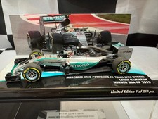 Minichamps 413150444 - 1:43,