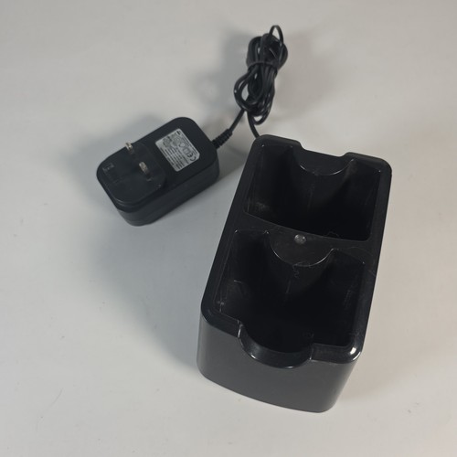 Shark dual charging dock - charging, &
