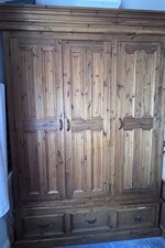 Bedroom Furniture Set. King