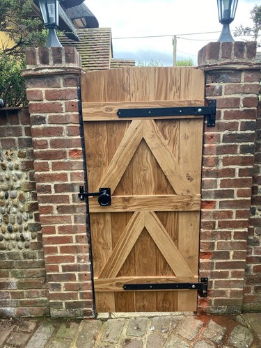 Solid oak ledge and - oak, brace