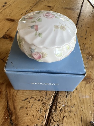 Wedgwood rosehip lidded - rosehip,