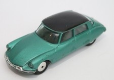 Vintage Corgi Toys CITROEN DS 19 Metallic Green Die Cast Model Car