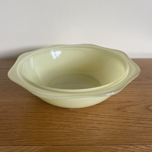Vintage pyrex yellow - vintage, 50’s