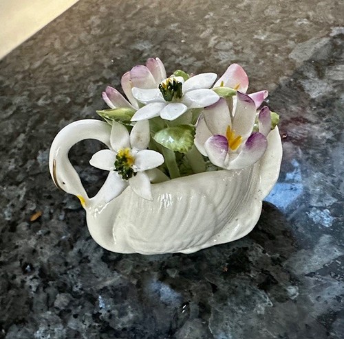 Cute delicate vintage - delicate, royal