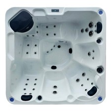 HOT TUB 5 SEATER TRIDENT