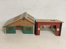 BRITAINS FARM 1:32 WOODEN FARM