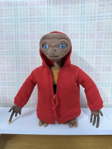 The extra terrestrial - e.t., extra-terrestrial