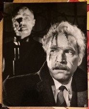 DIE UNSICHTBAREN KRALLEN DES