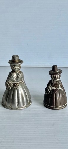 Small vintage figural - x,