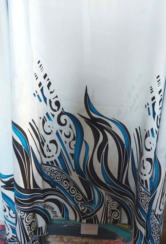 Pale blue border poly - blue,