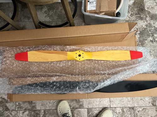 Black devil wooden propeller - black,