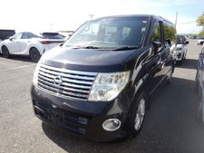 2004 Nissan Elgrand 3.5 HIGHWAY STAR AUTOMATIC * ONLY 19000 MILES * HALF LEATHER