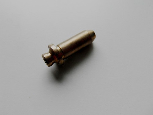 Valve guide inlet - /,
