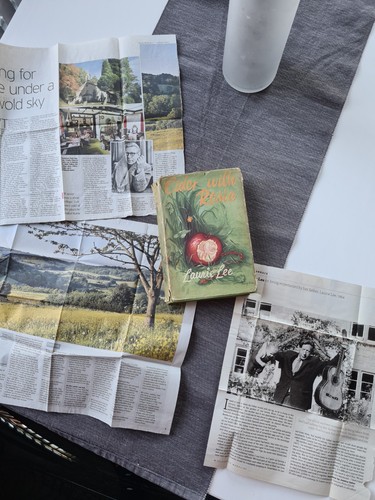 Cider with rosie laurie lee - cider,