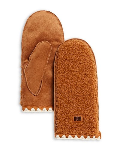 Nwt ugg uggfluff scalloped - nwt,