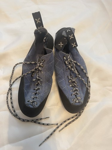 Five ten climbing shoes - 5.10,