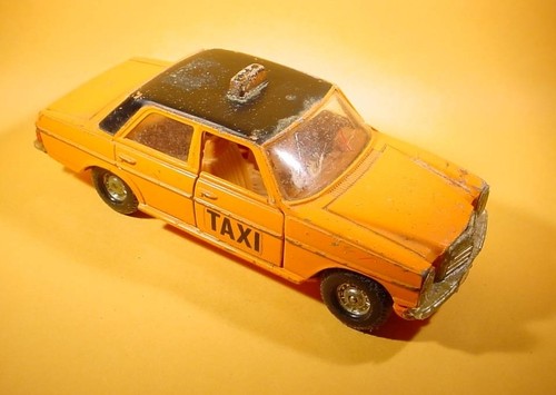 Corgi toys 311 orange - toys,