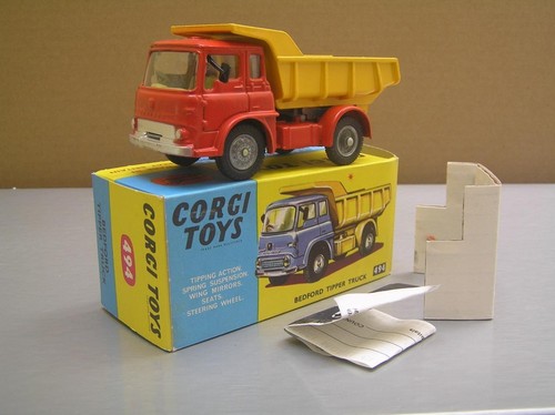 Corgi toys 494 bedford tipper - toys,